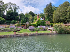 Hamble Riverside Cottage